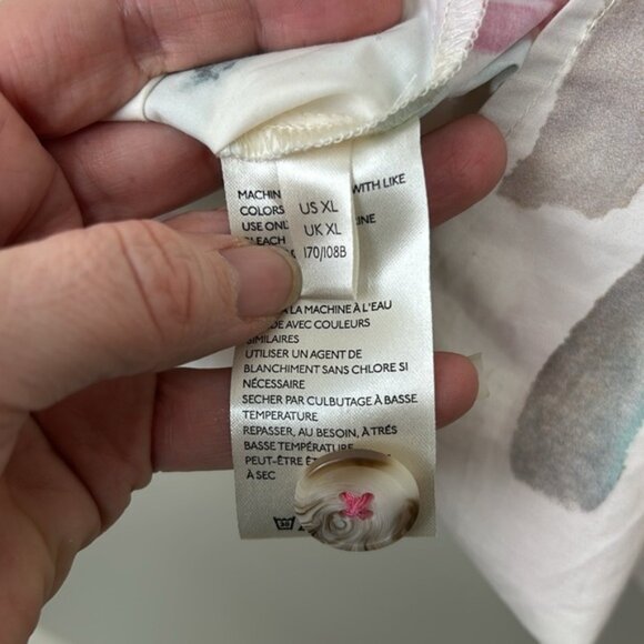 ANTHROPOLOGIE X Aimee Clarke button back brushstroke print short sleeve blouse - Picture 12 of 14